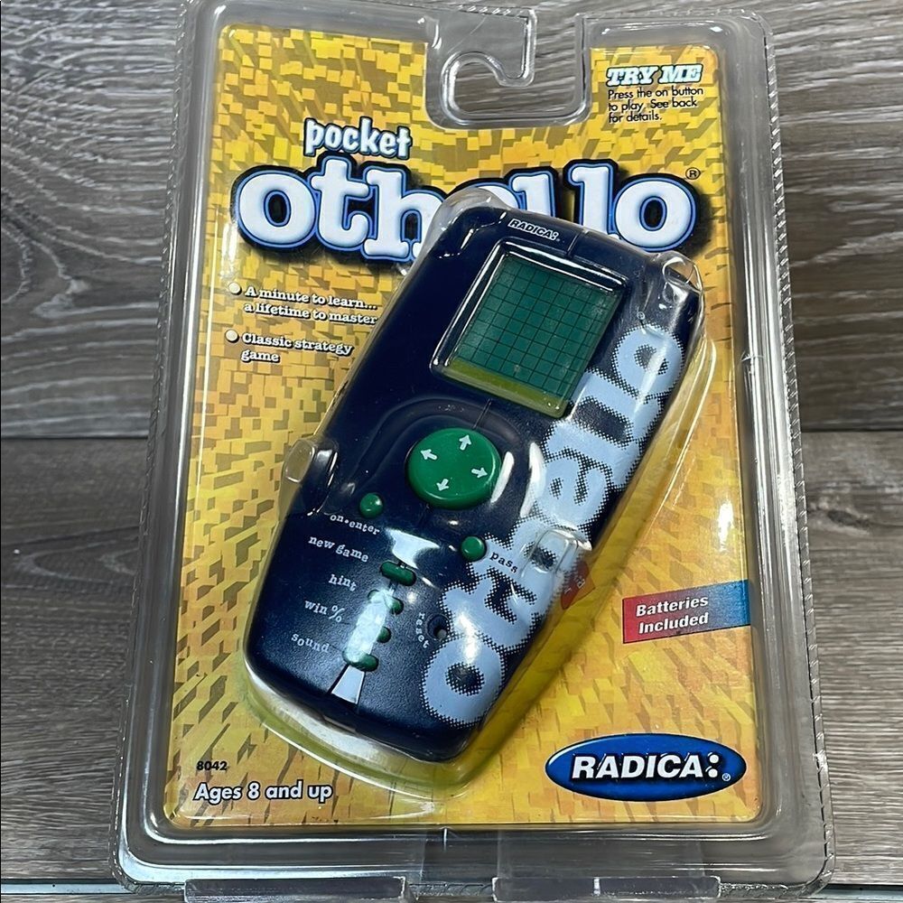 NEW Radica Pocket Othello Electronic Game Vintage 1999- Model 8042 Black Green